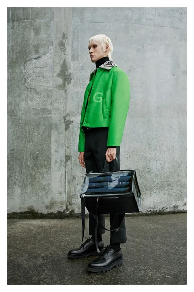Look 16